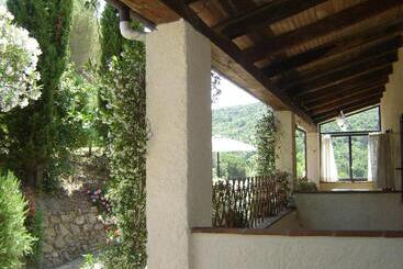 هتل Agriturismo Le Catre