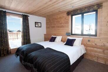 هتل Altitude Lodge