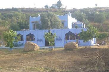هتل Casa Cherif