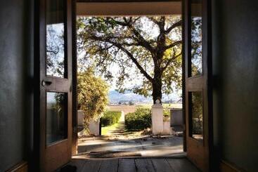 هتل Hartebeeskraal Selfcatering Cottage