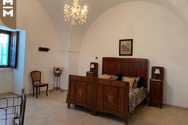 هتل Masseria Mangiato 1557