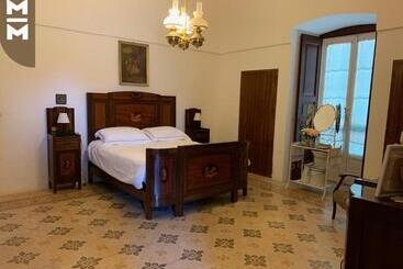 هتل Masseria Mangiato 1557