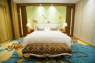 Jinling Hotel Sanfangxiang