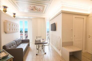Opera Arte Suite Apartments