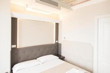 Opera Arte Suite Apartments