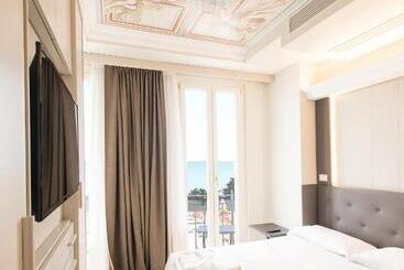 Opera Arte Suite Apartments