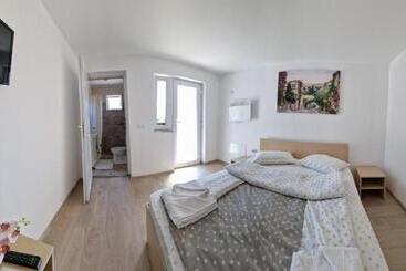 پانسیون Casa Gimi