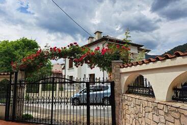 پانسیون Guest House Benita   стаи за гости