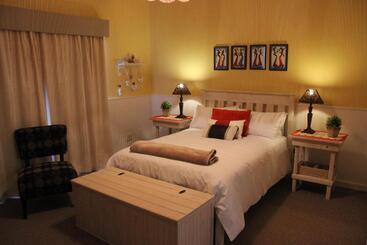 پانسیون Smuts Ave. Guest Rooms