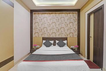 Townhouse 1182 Hotel Tirupati Galaxy
