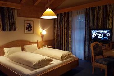 Camona & Apart Walserhof