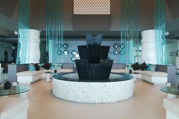 Generations Riviera Maya Family Resort Catamarán, Aqua Nick & More Inclusive