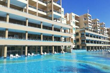 Generations Riviera Maya Family Resort Catamarán, Aqua Nick & More Inclusive