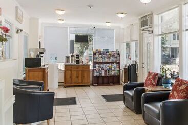 هتل America S Best Value Inn & Suites/hyannis