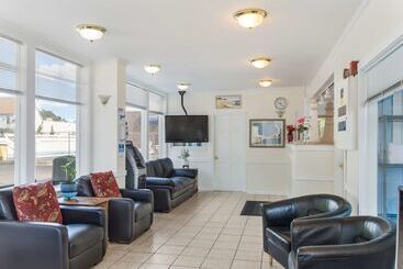 호텔 America S Best Value Inn & Suites/hyannis