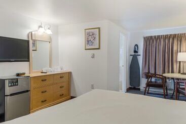 호텔 America S Best Value Inn & Suites/hyannis