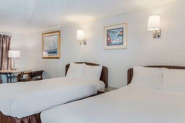 호텔 America S Best Value Inn & Suites/hyannis