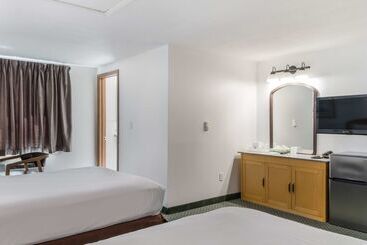 호텔 America S Best Value Inn & Suites/hyannis