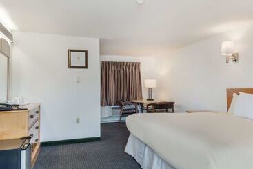 호텔 America S Best Value Inn & Suites/hyannis