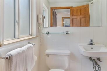 호텔 America S Best Value Inn & Suites/hyannis