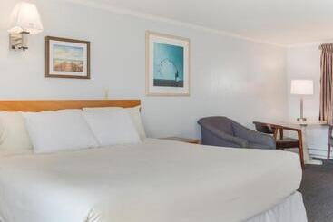 호텔 America S Best Value Inn & Suites/hyannis