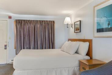 호텔 America S Best Value Inn & Suites/hyannis