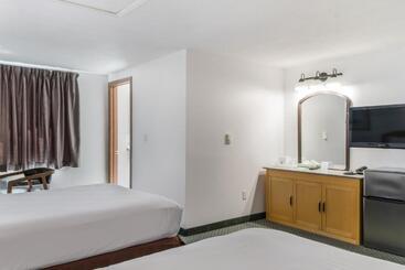호텔 America S Best Value Inn & Suites/hyannis