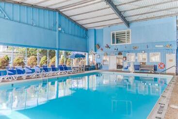 호텔 America S Best Value Inn & Suites/hyannis