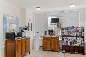 호텔 America S Best Value Inn & Suites/hyannis