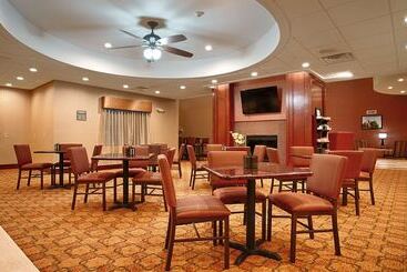 هتل Best Western Plus Finger Lakes Inn & Suites