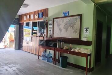 هتل Caye Caulker Plaza