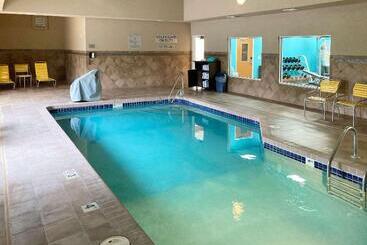 هتل Comfort Inn & Suites Ankeny  Des Moines