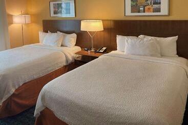 هتل Comfort Inn & Suites Ankeny Des Moines