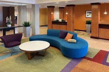 هتل Comfort Inn & Suites Ankeny  Des Moines