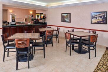 호텔 Country Hearth Inn Toccoa