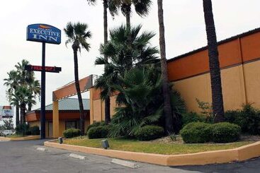 هتل Econo Lodge Del Rio