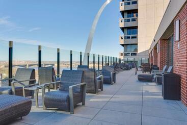 هتل Drury Plaza St Louis At The Arch