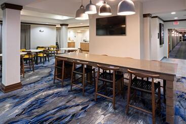 هتل Fairfield Inn & Suites By Marriott Elizabethtown