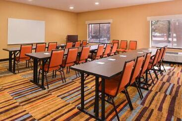 هتل Fairfield Inn & Suites Louisville North
