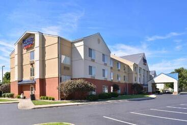 هتل Fairfield Inn & Suites Louisville North