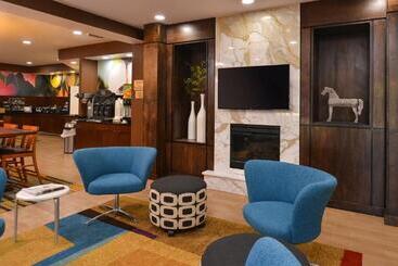 هتل Fairfield Inn & Suites Louisville North