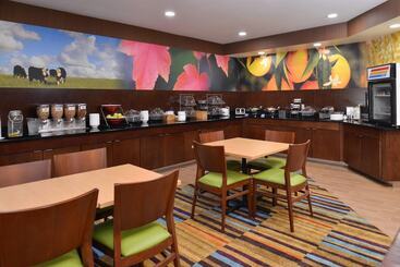 هتل Fairfield Inn & Suites Louisville North