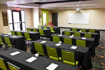 هتل Hampton Inn & Suites Tulsa/central