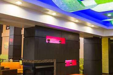 هتل Hampton Inn & Suites Tulsa/central