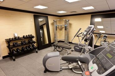هتل Hampton Inn & Suites Tulsa/central