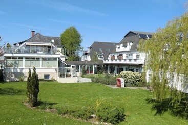 Hofhotel Krähenberg - Groemitz