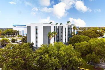 هتل Hyatt Place Lakeland Center