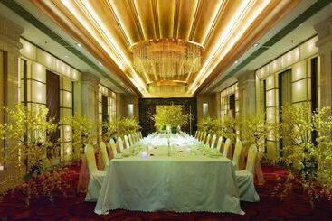 هتل Luxemon Xinjiang Hongfu