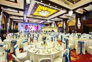 هتل Luxemon Xinjiang Hongfu