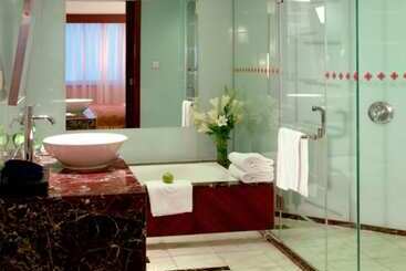 هتل Luxemon Xinjiang Hongfu